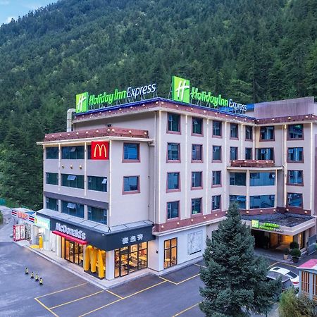 Holiday Inn Express Jiuzhaigou,Only 600 Meters To Jiuzhaigou Park By Ihg Kültér fotó